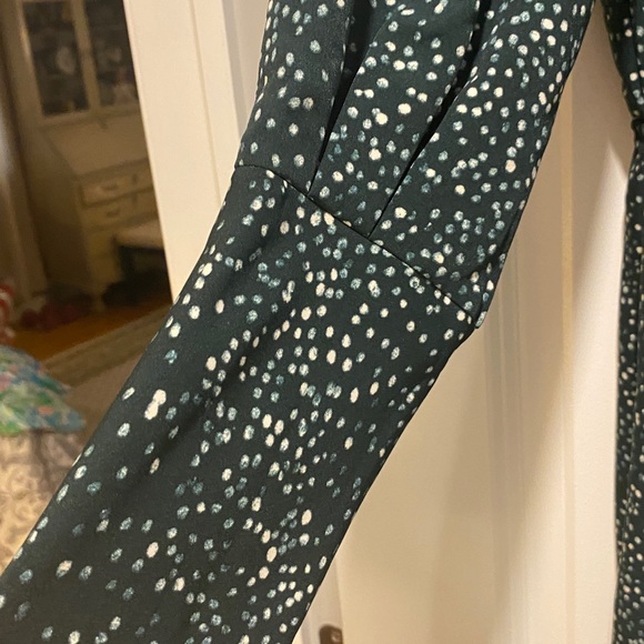 NWT- HALSTON BLACK WITH WHITE AND GREEN SCATTERED DOTS DRESS SIZE MEDIUM - Picture 3 of 5
